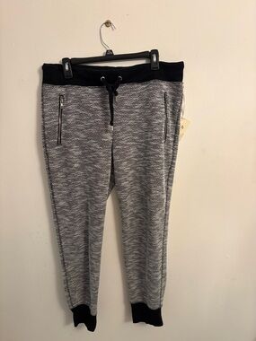 Gray Green Tea Marled Joggers with Black Waistband, zipper pockets XL nwt